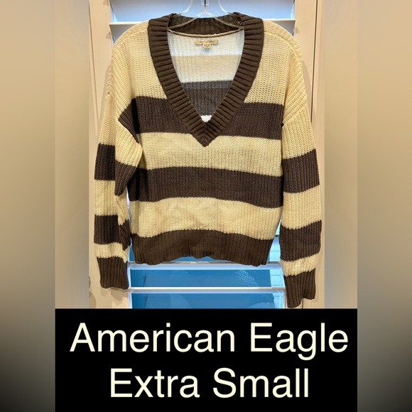 American Eagle XS Loose Cropped V-Neck Sweater - Picture 1 of 5